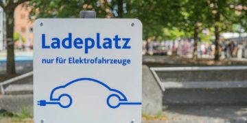 Zahl der E-Lademöglichkeiten steigt weiter