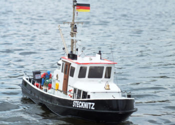 Modellschiffe auf dem Möllner Mühlenteich