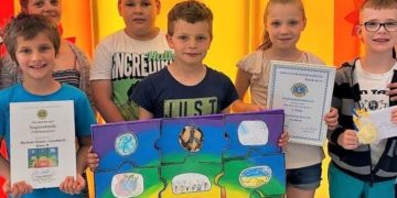 Große Ehre für Schulklasse der Geesthachter Hachede Schule