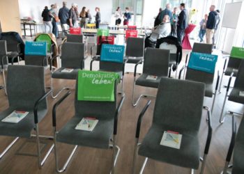 Interessierte und engagierte Menschen trafen sich bei 8. Demokratiekonferenz