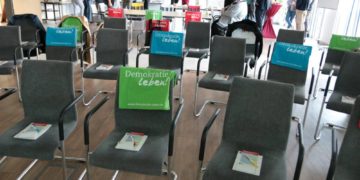 Interessierte und engagierte Menschen trafen sich bei 8. Demokratiekonferenz