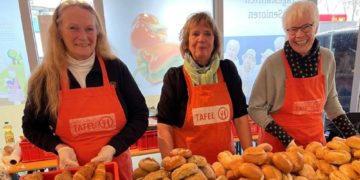 Knusprige Spende für die Ratzeburger Tafel