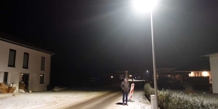 Endlich Straßenbeleuchtung im Birnbaumkamp
