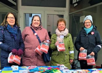 „Brötchentütenaktion“ zum internationalen Tag zur Beseitigung von Gewalt an Frauen