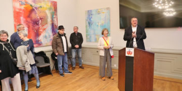 Großformatige Kunst im Ratzeburger Rathaus 