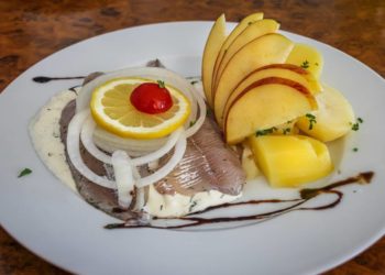 Große Beteiligung beim traditionellen Heringsessen des Möllner Ruder-Clubs