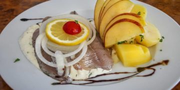 Große Beteiligung beim traditionellen Heringsessen des Möllner Ruder-Clubs