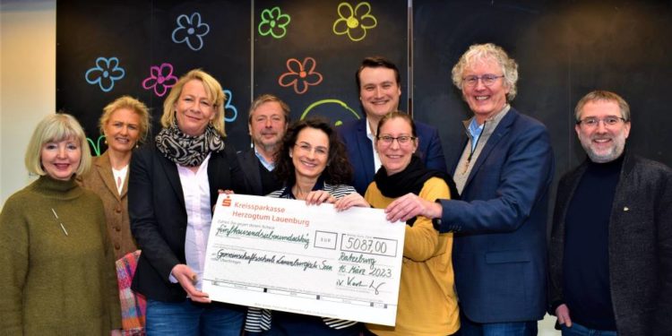 Erlös vom Adventsbasar im Ratzeburger Dom