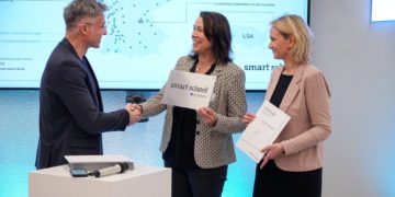 Preis für digitale Schulentwicklung der Till-Eulenspiegel-Schule  