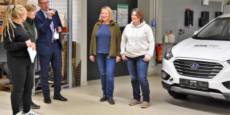 Dänische Schülerinnen und Schüler besuchen das BBZ Mölln