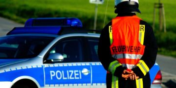 Schwerer Verkehrsunfall mit schwer verletzter Person