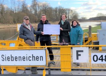 Spendenübergabe an Förderverein Fähre Siebeneichen zum Saisonbeginn