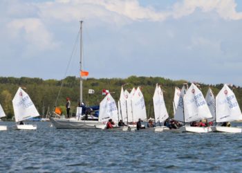 Optimistenregatta und Taufe des neuen Sicherungsbootes