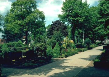 Führung auf Plattdeutsch über den alten Friedhof