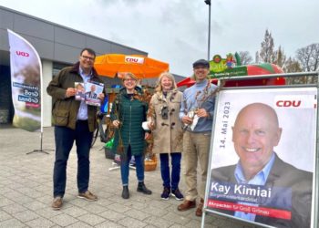 Rotbuchen-Setzlinge als Beitrag zum Umweltschutz an Bürger verschenkt