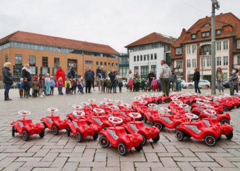 Zugeparkt: 50 Fahrzeuge mitten auf dem Ratzeburger Marktplatz