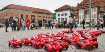 Zugeparkt: 50 Fahrzeuge mitten auf dem Ratzeburger Marktplatz