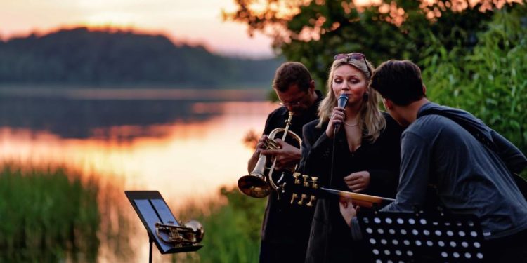 Konzertreihe „Schaalseegaarten“ in Groß Zecher