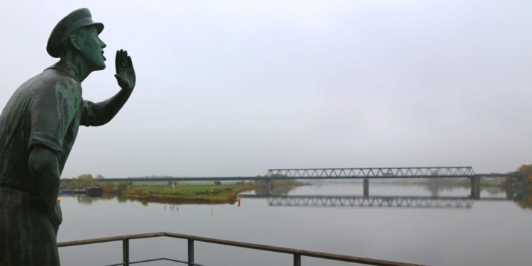 Neue Elbquerung mit Ortsumgehungen bei Lauenburg