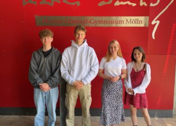 Doppelsieg bei Geschichtswettbewerb von Möllner Schülern