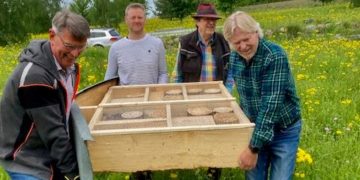 Drei Insektenhotels für den Baumpark