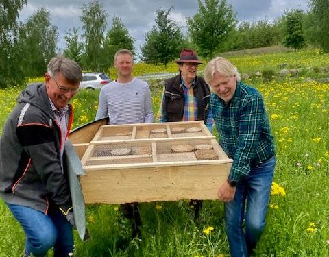 Drei Insektenhotels für den Baumpark