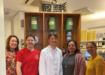 Großzügige Spende von der Stadt-Apotheke an Möllner Grundschulen