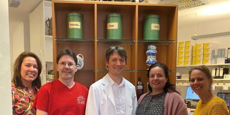 Großzügige Spende von der Stadt-Apotheke an Möllner Grundschulen