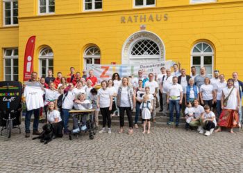 „Demokratie läuft!“ … und schwimmt und radelt und walkt und feiert die Vielfalt