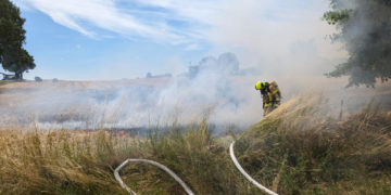 Feuerwehr verhindert Mähdrescherbrand