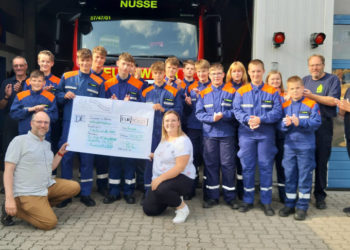 Konfirmanden unterstützen Jugendfeuerwehr Nusse