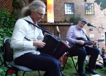 17. Möllner Folksfest endet erfolgreich mit einer weltmusikalischen Nachspielzeit