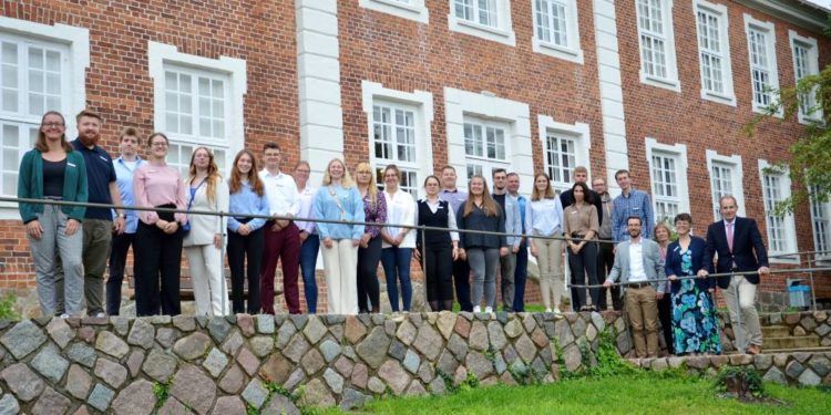 Nachwuchskräfte der Kreisverwaltung starten in die Ausbildung