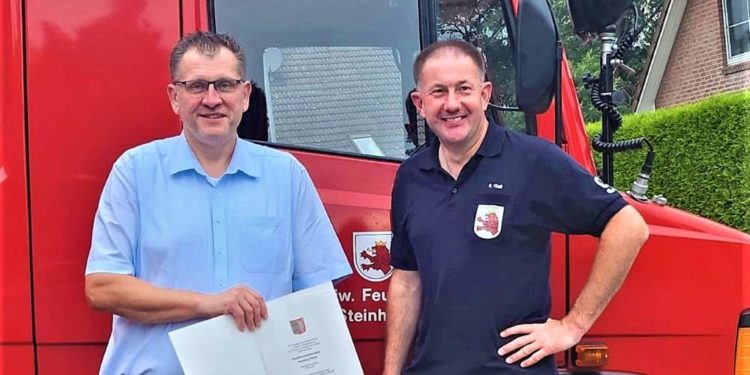 Ehrung für 25 Jahre Feuerwehrmann