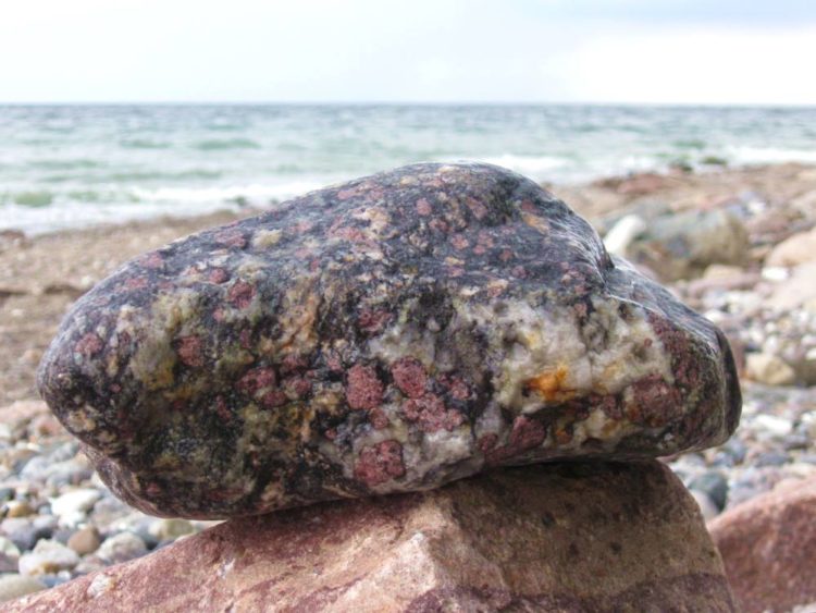 Die Geheimnisse der Ostsee und ihrer Steine entdecken Herzogtum direkt
