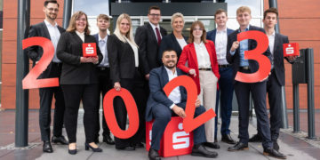 KSK begrüßt elf neue Azubis