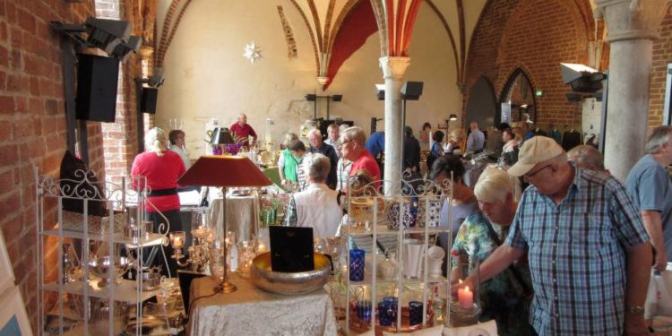 Klostermarkt „Kunst & Werk“ in Zarrentin am Schaalsee