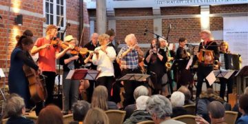 Kultur auf Dorf-Tour – LoLaBand mit Weltmusik