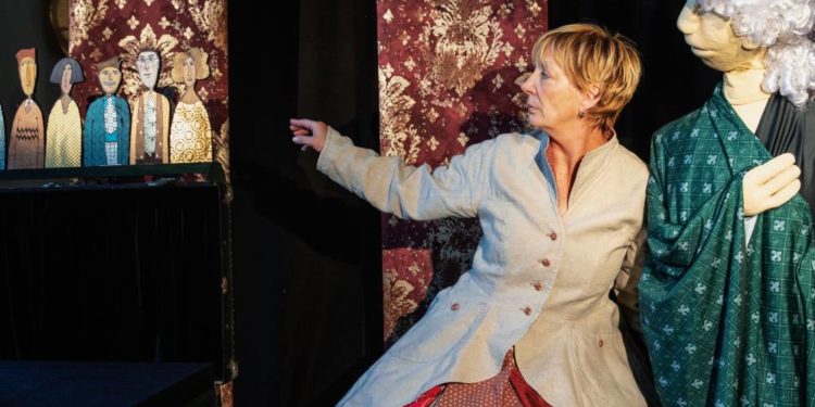 Puppentheater: „Des Kaisers neue Kleider“