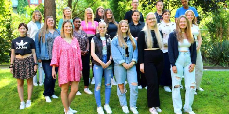 Pflegefachfrauen und Pflegefachmänner starten in die Ausbildung