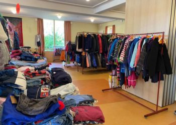 Krummesser Kleider- und Spielzeugmarkt gut sortiert