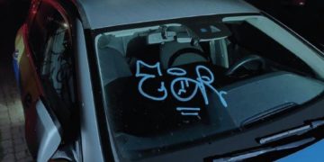 Streifenwagen beim Open Air Musikfestival beschmiert  