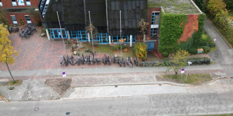„Elternhaltestelle“ vor dem Otto-Hahn-Gymnasium eingerichtet