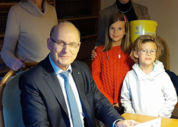 Losziehung für den Inner Wheel Adventskalender