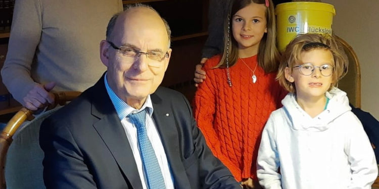 Losziehung für den Inner Wheel Adventskalender