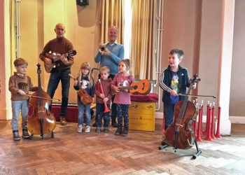 Das musiculum MOBIL bringt Klänge in den Kindergarten Zwergenscheune