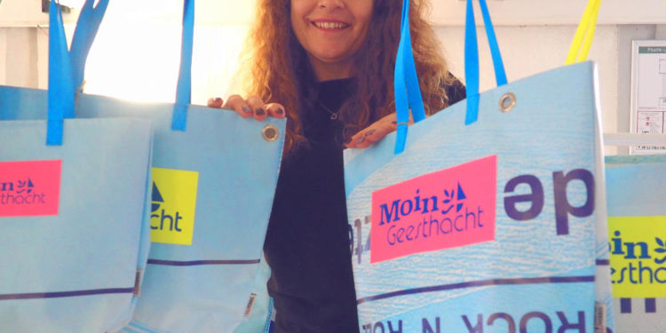 Betreff: Upcycling: Moin Geesthacht-Taschen entstehen aus Konzert-Bannern