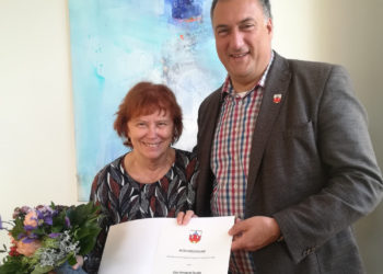 Ratzeburgs Plattdeutschbeauftragte Annegret Fenske für weitere drei Jahre in ihrem Amt bestätigt