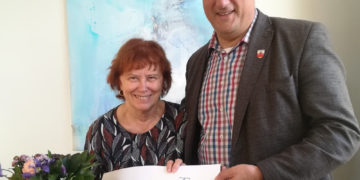 Ratzeburgs Plattdeutschbeauftragte Annegret Fenske für weitere drei Jahre in ihrem Amt bestätigt