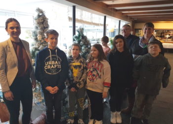 Wunschzettel im Tannenbaum